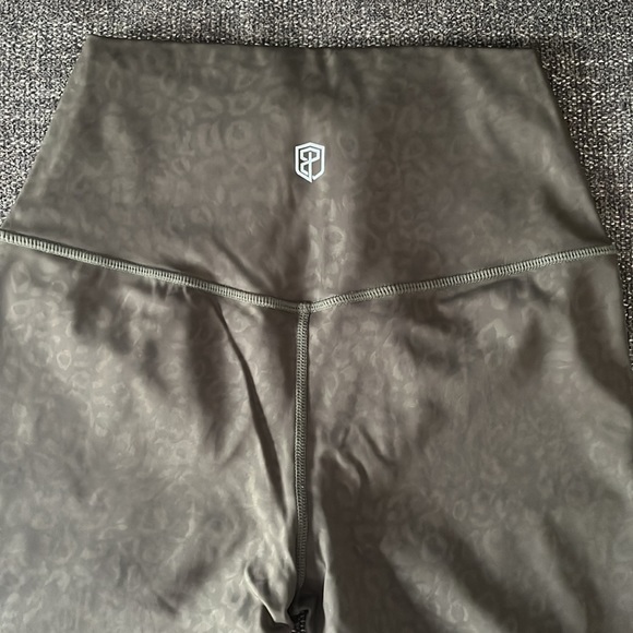 Born Primitive Fierce Leggings - Picture 3 of 4